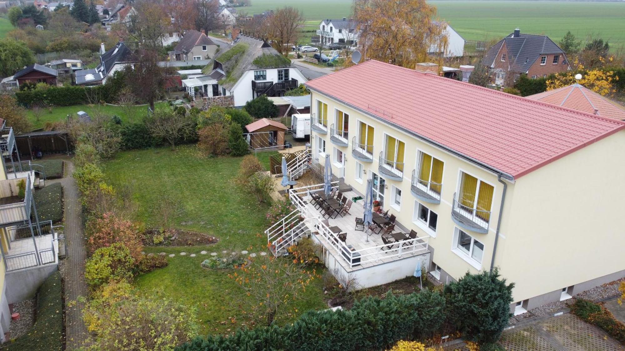 Ostseeperle Boergerende Hotel Exterior photo